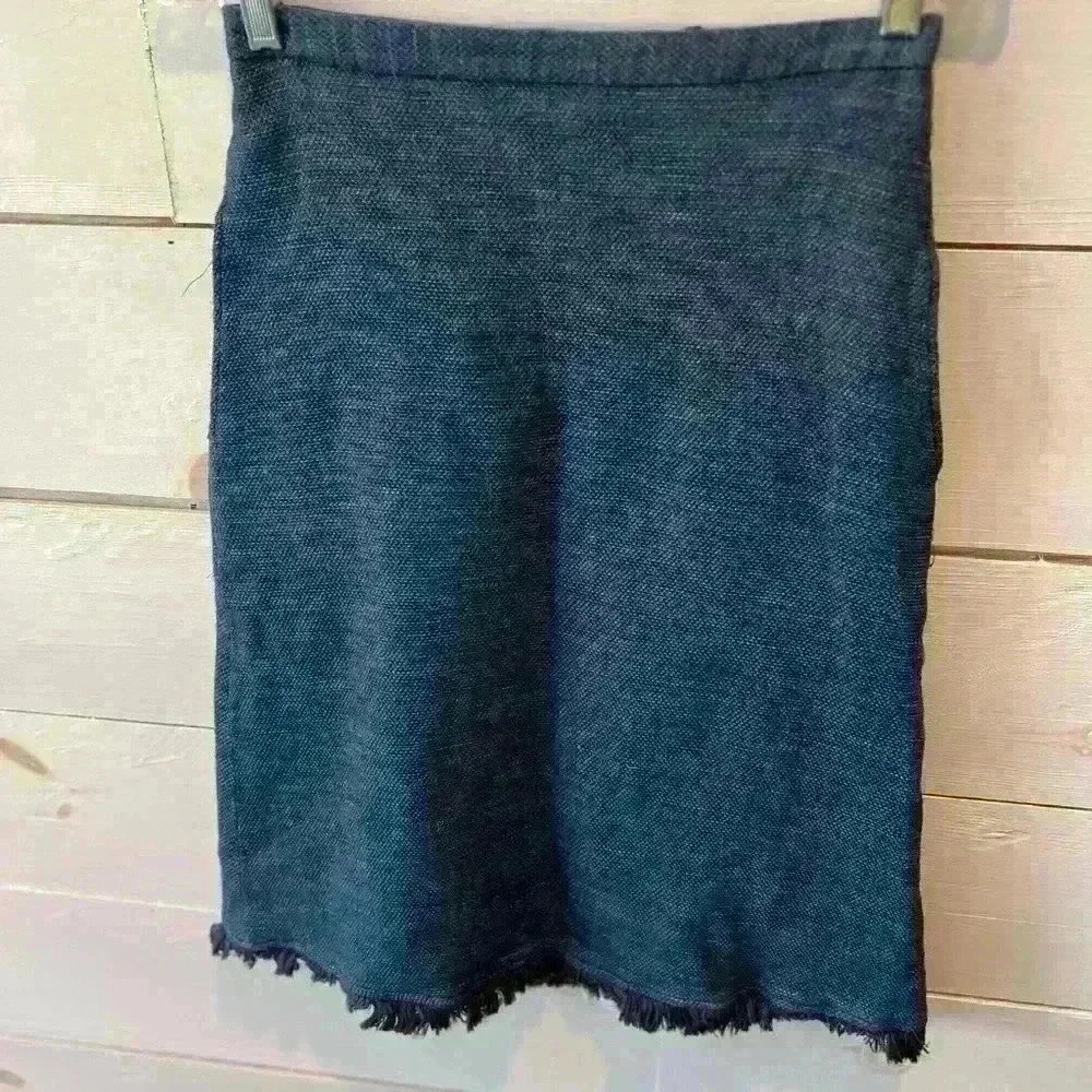 BCBG skirt, size 0, EUC, see photos and description. Business casual